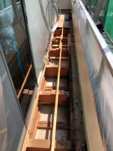 ベランダ木工事